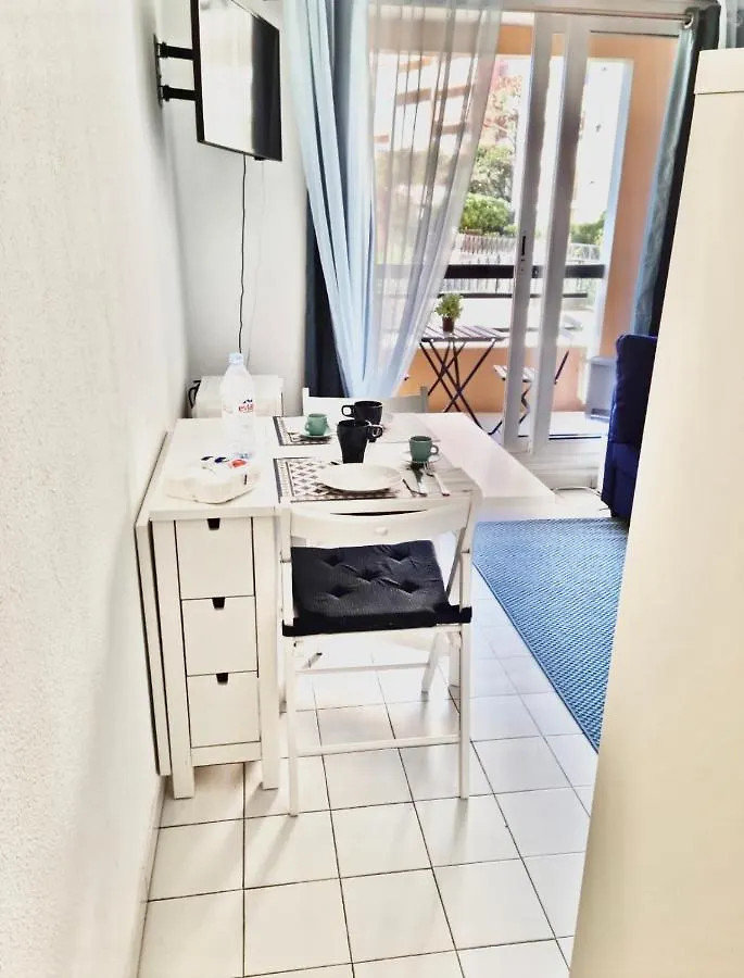 Azzurra Villa Beausoleil 0*,  France
